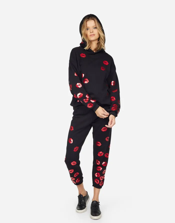 Alana Red Foil Scattered Lips Black Women039s Lauren Moshi Crop Sweatpants