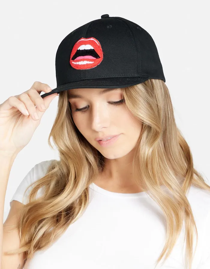 Bay Red Open Lip Patch Black Women039s Lauren Moshi Hats