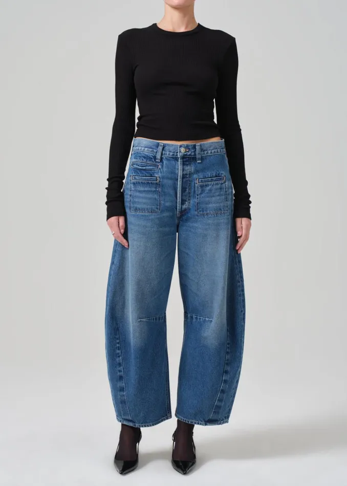 Citizens Of Humanity Cropped Faena Crewneck In Black Women Tops