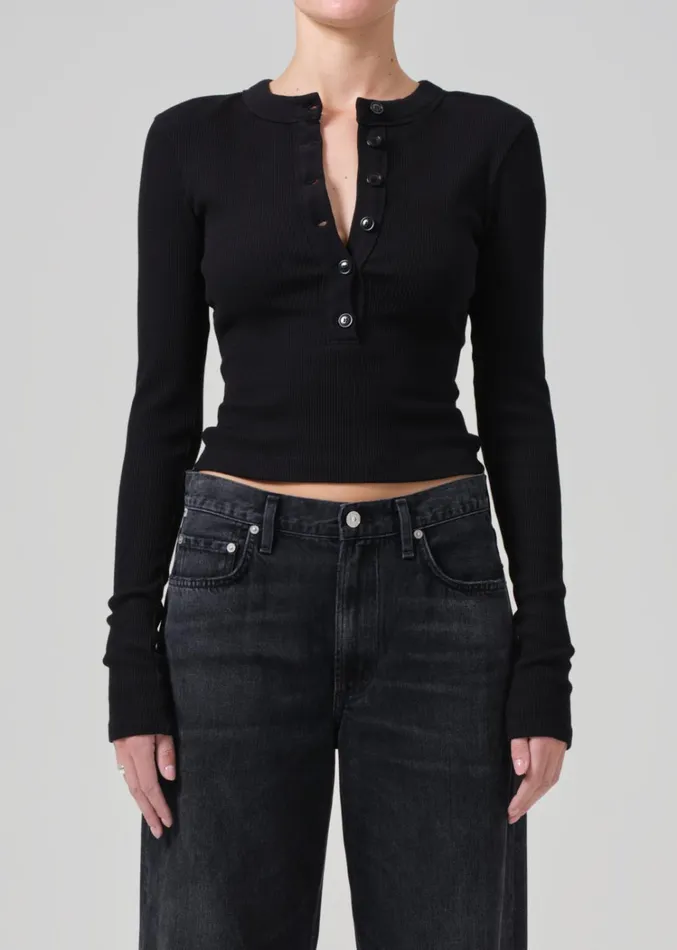 Citizens Of Humanity Varra Henley In Black Women Tops