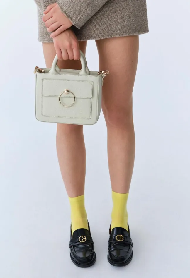 Claudie Pierlot Anouck Grained Leather Chain Bag Oats Women Crossbody Bags Claudie Pierlot Anouck Grained Leather Chain Bag Oats Women Crossbody Bags