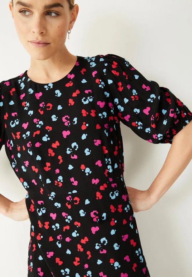 Hush Dresses Women Grace Midi Dress Floral Heart Blackmulti Hush Dresses Women Grace Midi Dress Floral Heart Blackmulti