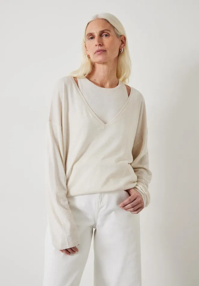 Hush Jumpers and Cardigans Women Kitty Super Slouchy Easy V Jumper Soft White