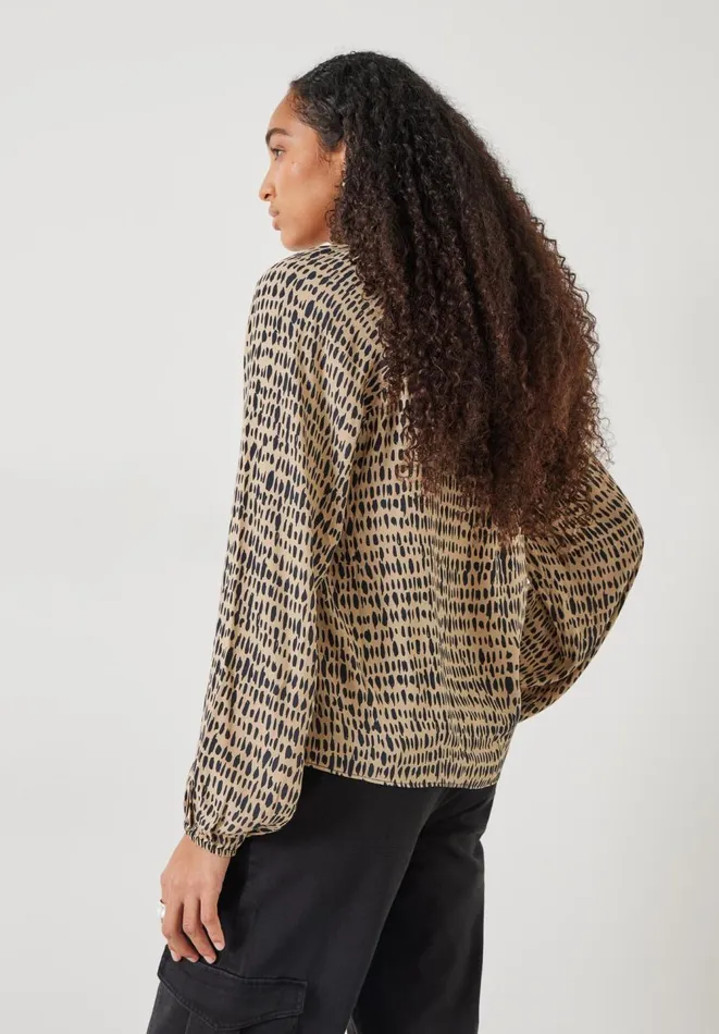 Hush Shirts and Blouses Women Elise Relaxed VNeck Printed Blouse Contrast Mark Neutral Hush Shirts and Blouses Women Elise Relaxed VNeck Printed Blouse Contrast Mark Neutral