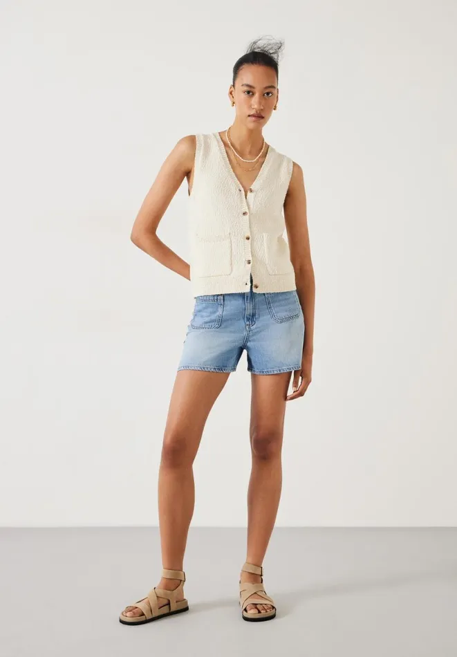 Hush Shorts Women Patch Pocket Denim Shorts Mid Authentic Wash