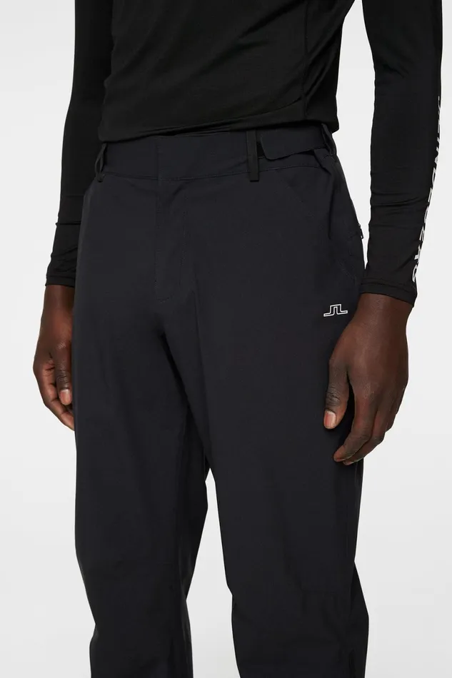 JLindeberg Trousers Men Bridge Rain Pant
