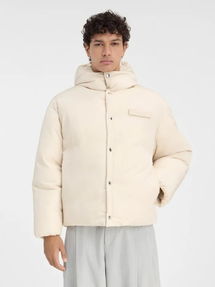 Men Coats and Jackets JACQUEMUS The Puffer Jacket Offwhite Men Coats and Jackets JACQUEMUS The Puffer Jacket Offwhite