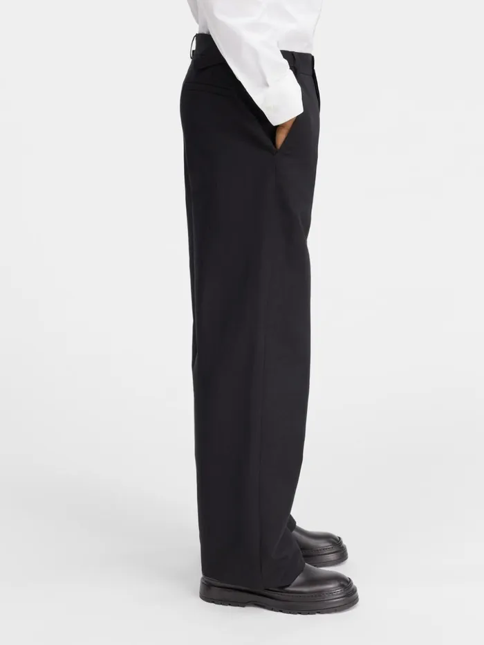 Men Trousers and Shorts JACQUEMUS The Jean Pants Black