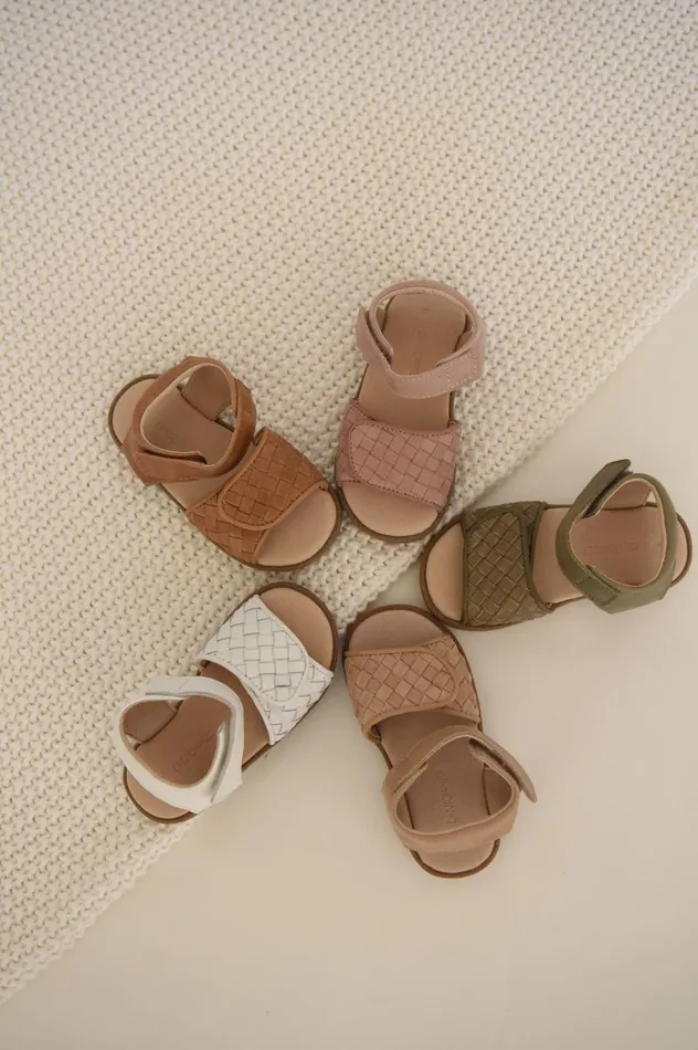Nisolo Baby Toddler and Kids Shoes Women Woven Hard Sole Sandal Walnut Walnut