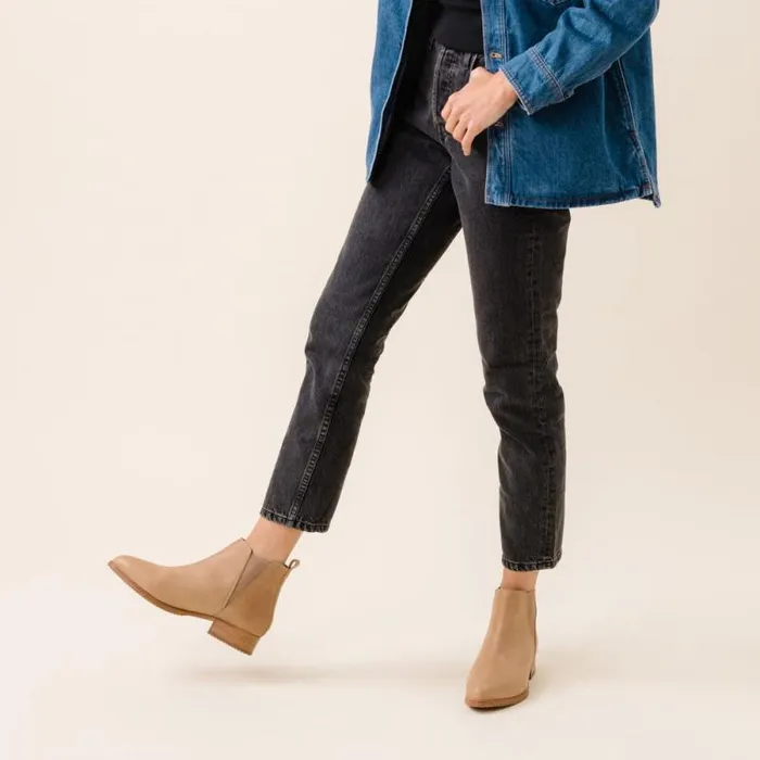 Nisolo Boots Women Eva Everyday Chelsea Boot Almond
