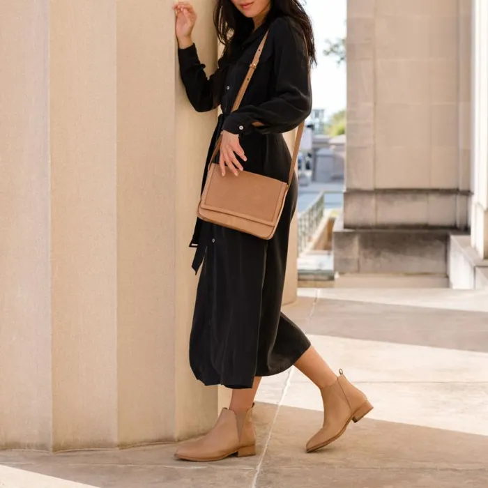 Nisolo Boots Women Eva Everyday Chelsea Boot Almond