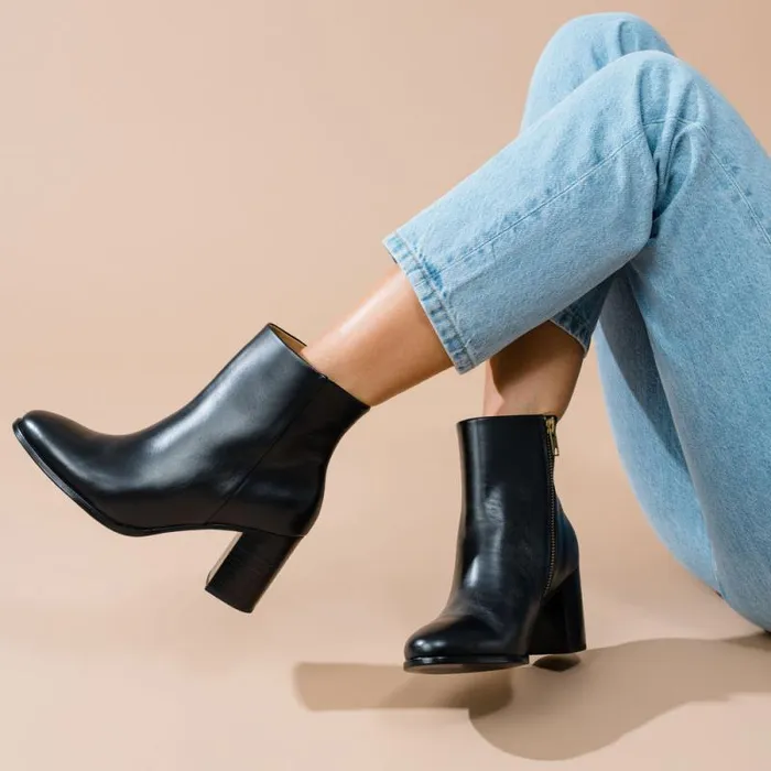 Nisolo Boots Women Lia Heeled Bootie Black