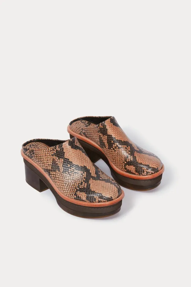 Rachel Comey Clogs Women Sesley Clog Latte