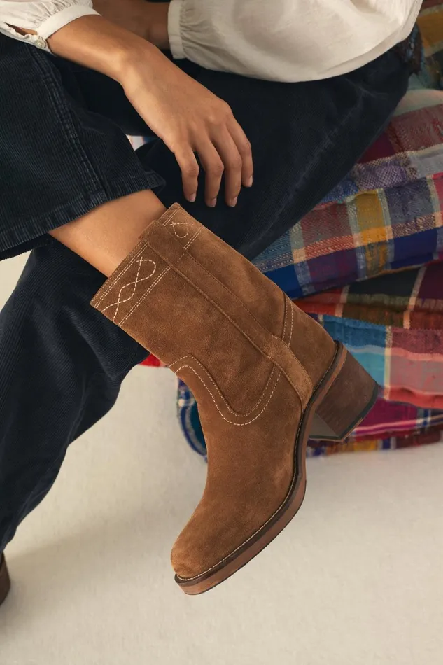 Shoes Women Leon and Harper Charls Suede Boots Camel
