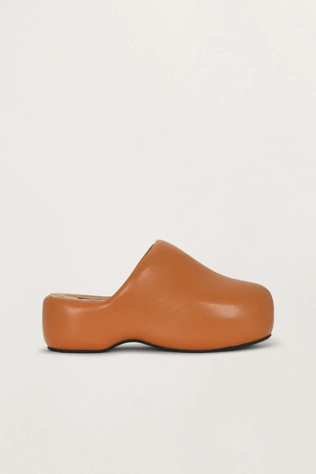 Shop Simon Miller BUBBLE CLOGS Bubble Clog Caramel