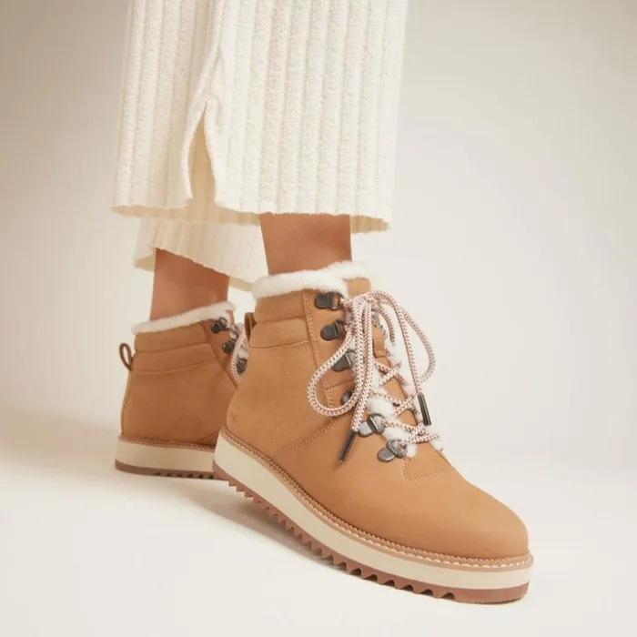 Toms Boots and Booties Mojave Boot Brown 8211 Women