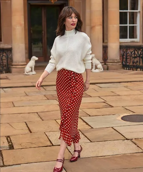 Ultimate Cosy Jumper Cream Apparel Knitwear and Cardigans Joebrowns Ultimate Cosy Jumper Cream Apparel Knitwear and Cardigans Joebrowns
