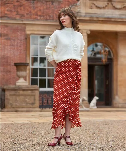 Ultimate Cosy Jumper Cream Apparel Knitwear and Cardigans Joebrowns Ultimate Cosy Jumper Cream Apparel Knitwear and Cardigans Joebrowns