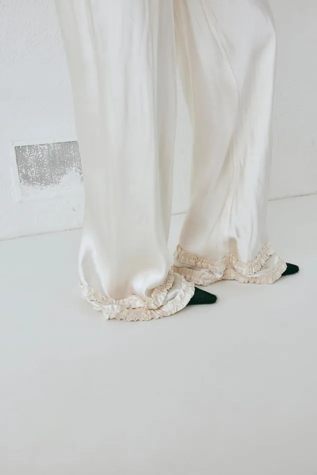 VRG GRL Citara Satin Pants White Women Pants VRG GRL Citara Satin Pants White Women Pants