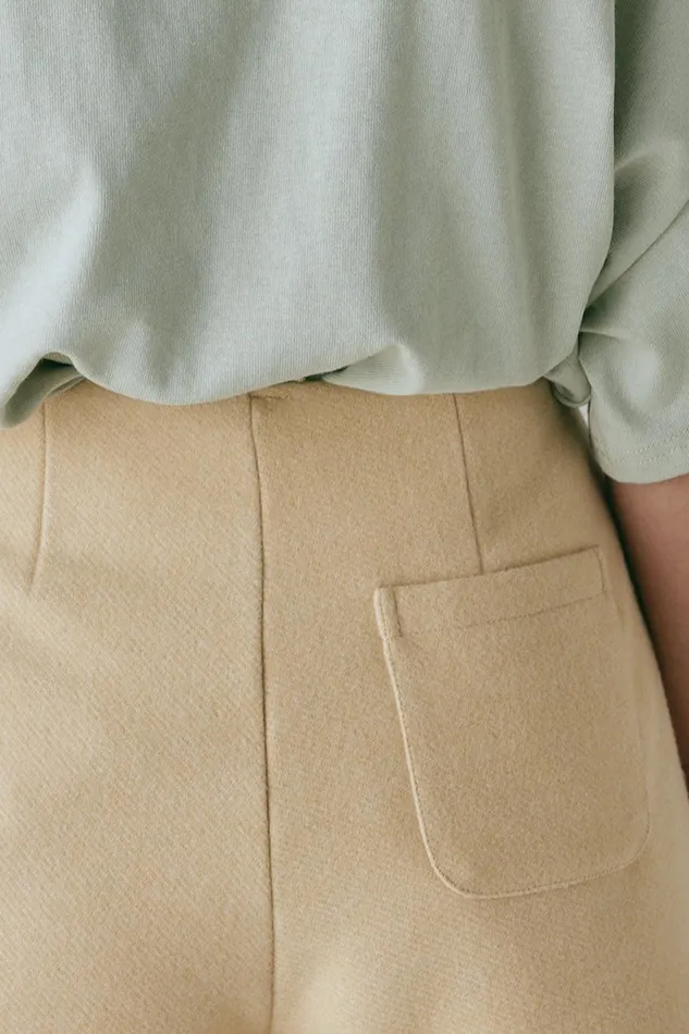 VRG GRL Nada Shorts Butter Women Shorts