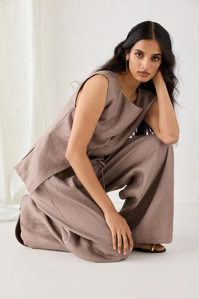 VRG GRL Raya Linen Pants Mushroom Women Pants VRG GRL Raya Linen Pants Mushroom Women Pants