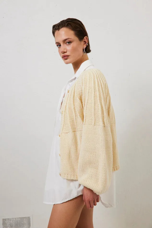 VRG GRL Riley Knit Cardigan Cream Women Cardigans