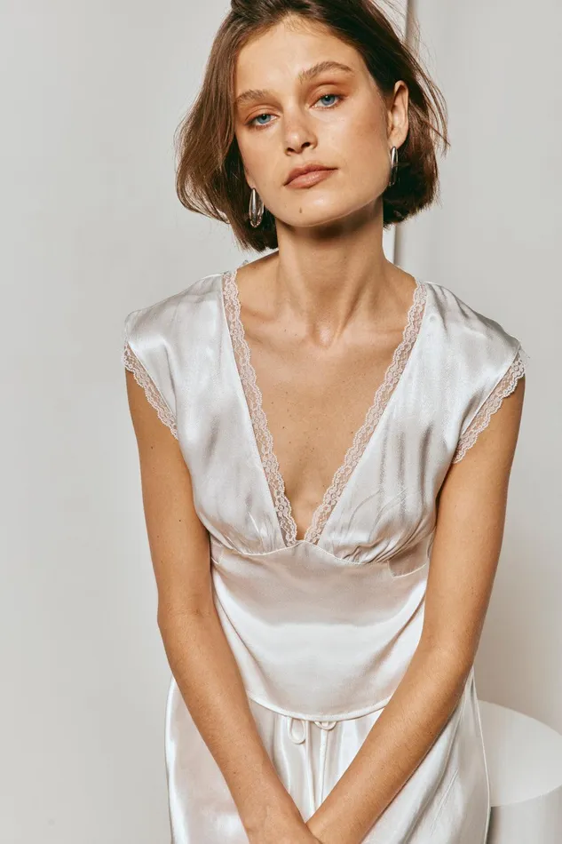 VRG GRL Vintage Lover Tie Back Top White Women Short Sleeve VRG GRL Vintage Lover Tie Back Top White Women Short Sleeve