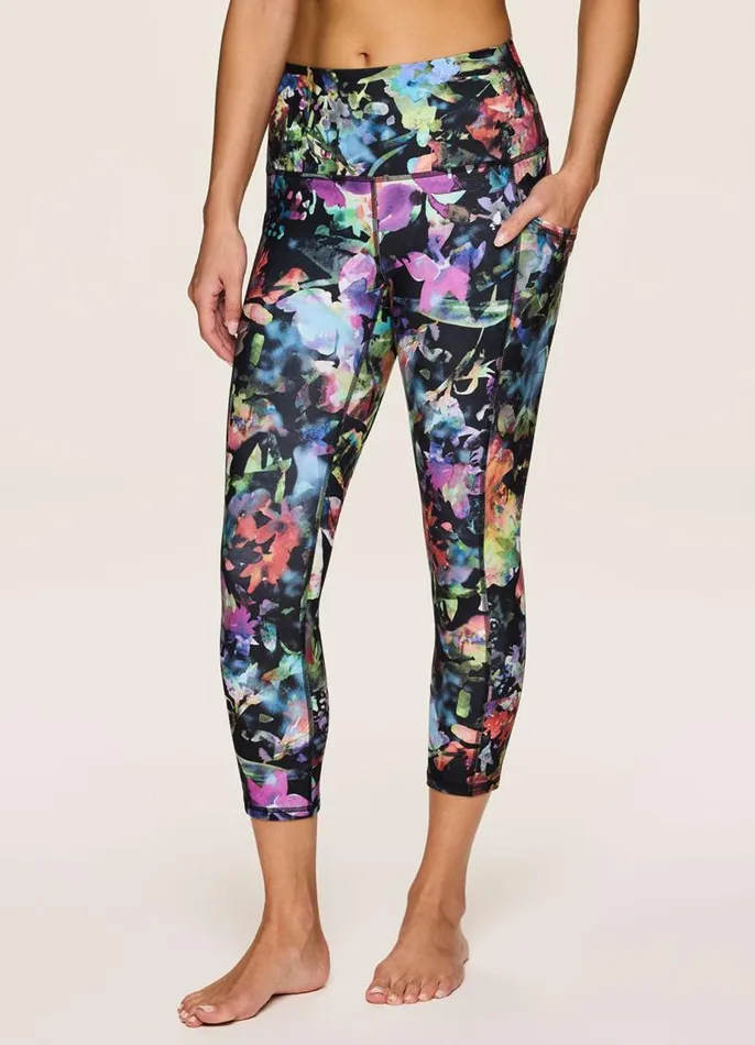 Women Blooming For You Super Soft Capri Multi RBX Active Leggings