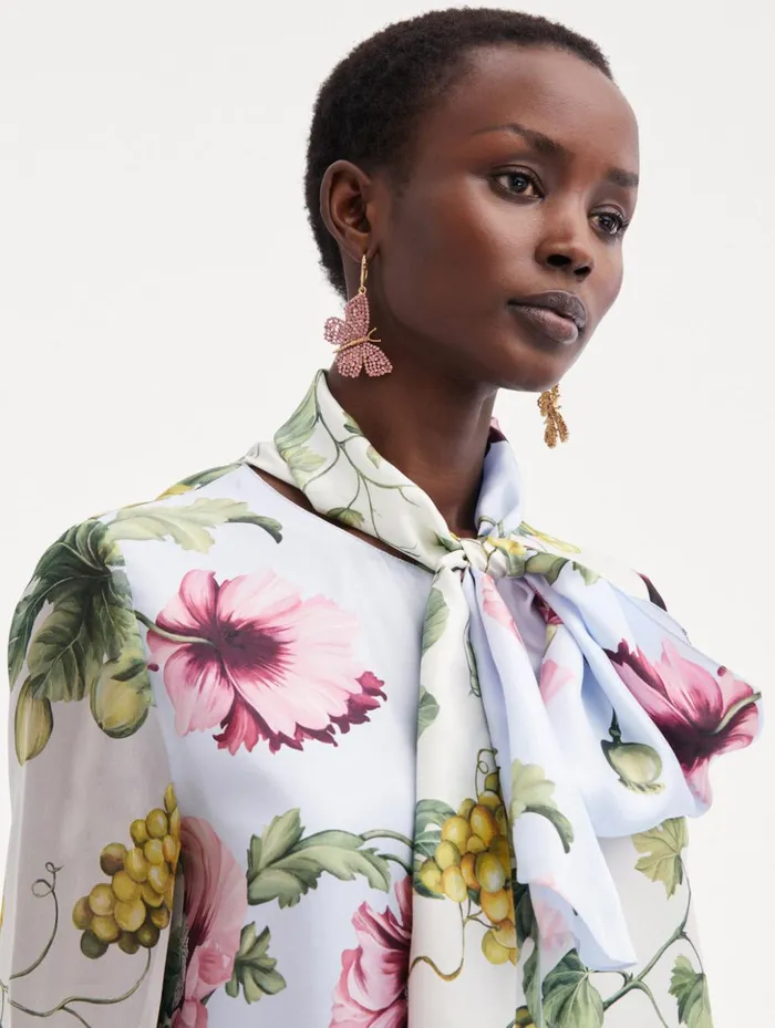 Women Blouses and Knits Oscar De La Renta Fig and Grapes Silk Chiffon Blouse Multi Women Blouses and Knits Oscar De La Renta Fig and Grapes Silk Chiffon Blouse Multi