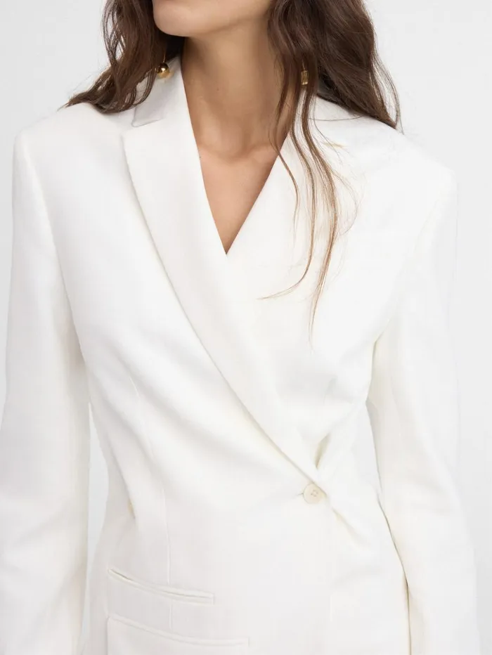 Women Coats and Jackets JACQUEMUS The Tibau Jacket White Women Coats and Jackets JACQUEMUS The Tibau Jacket White