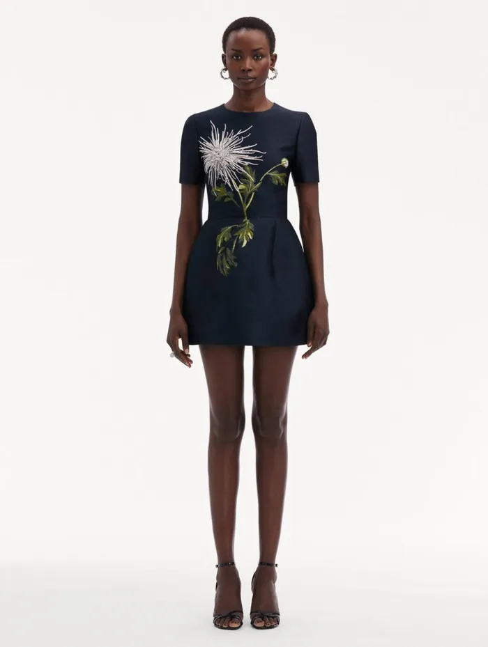 Women Dresses Oscar De La Renta Chrysanthemum Jacquard Short Sleeve Dress White Navy Women Dresses Oscar De La Renta Chrysanthemum Jacquard Short Sleeve Dress White Navy