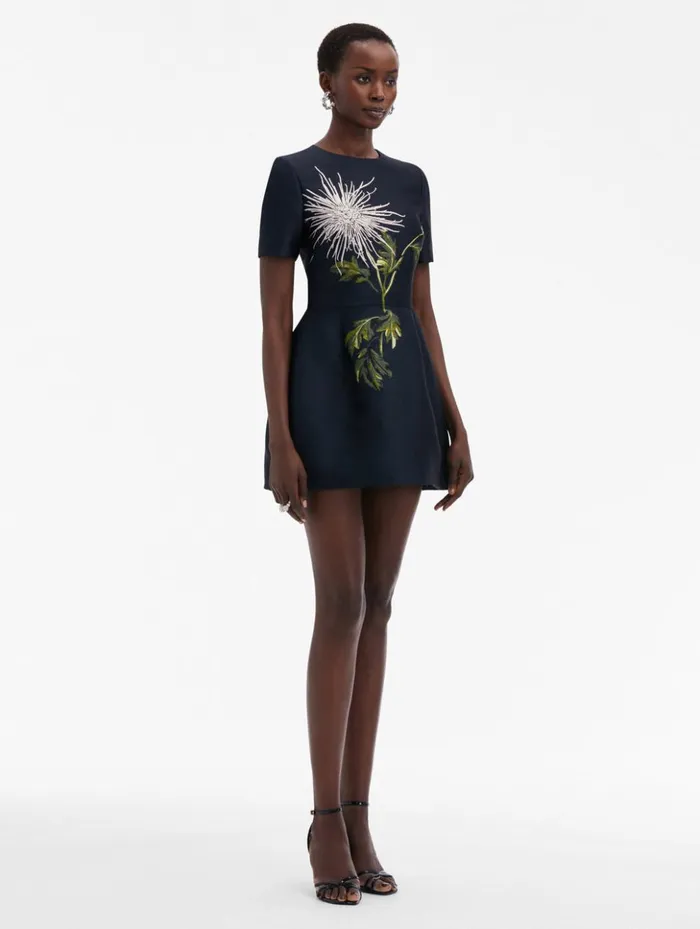 Women Dresses Oscar De La Renta Chrysanthemum Jacquard Short Sleeve Dress White Navy Women Dresses Oscar De La Renta Chrysanthemum Jacquard Short Sleeve Dress White Navy