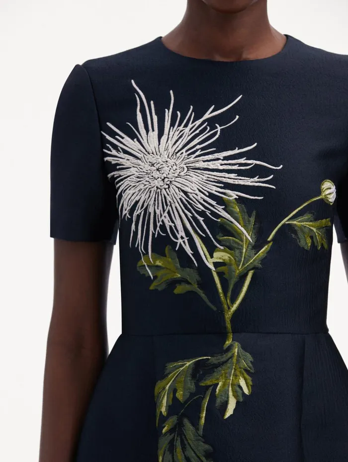 Women Dresses Oscar De La Renta Chrysanthemum Jacquard Short Sleeve Dress White Navy Women Dresses Oscar De La Renta Chrysanthemum Jacquard Short Sleeve Dress White Navy