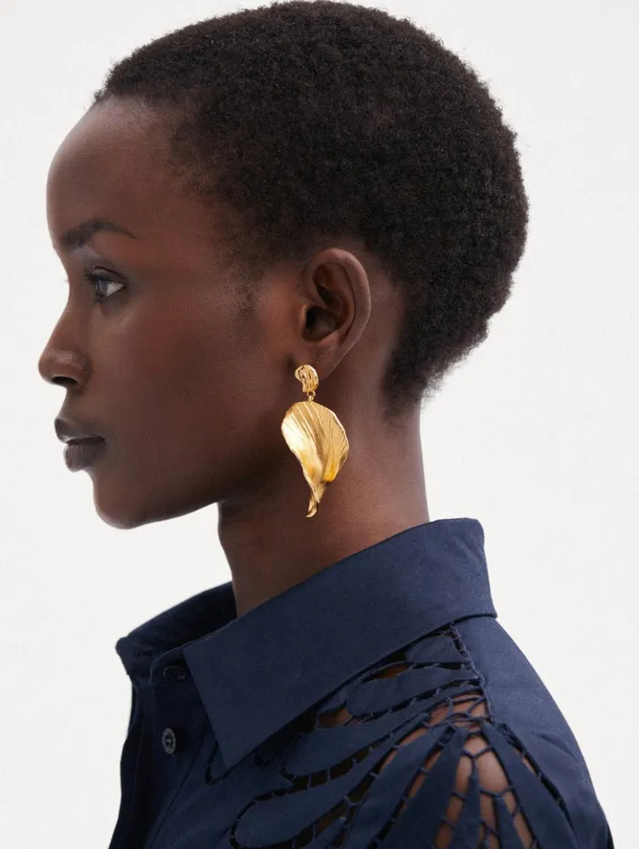 Women Earrings Oscar De La Renta Petal Drop Earrings Gold