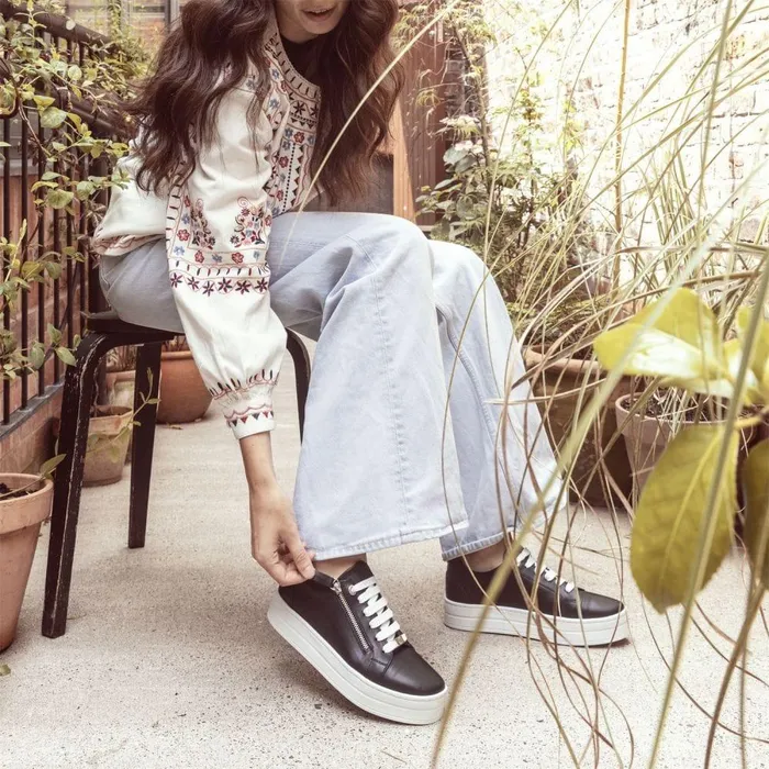 Women Moda In Pelle Casual Trainers Abbiy Black Leather