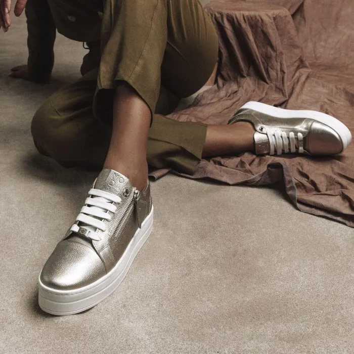 Women Moda In Pelle Casual Trainers Abbiy Gold Leather
