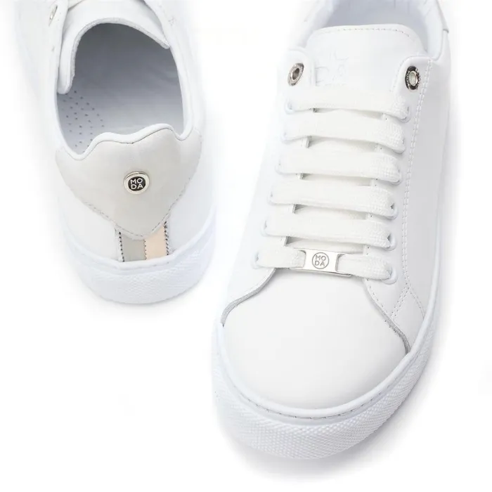 Women Moda In Pelle Casual Trainers Ariia White Leather