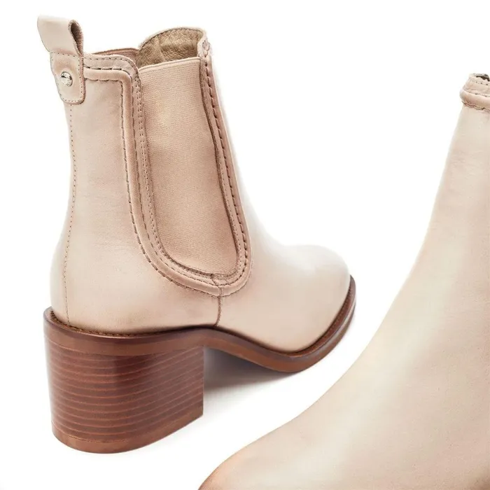 Women Moda In Pelle Chelsea Boots Omally Cream Leather