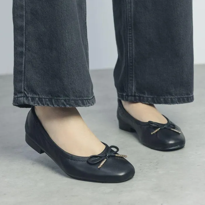 Women Moda In Pelle Flat And Ballerina Shoes Freyani Black Leather