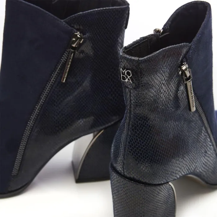 Women Moda In Pelle Heeled And Wedge Boots Amy Navy Alcantara