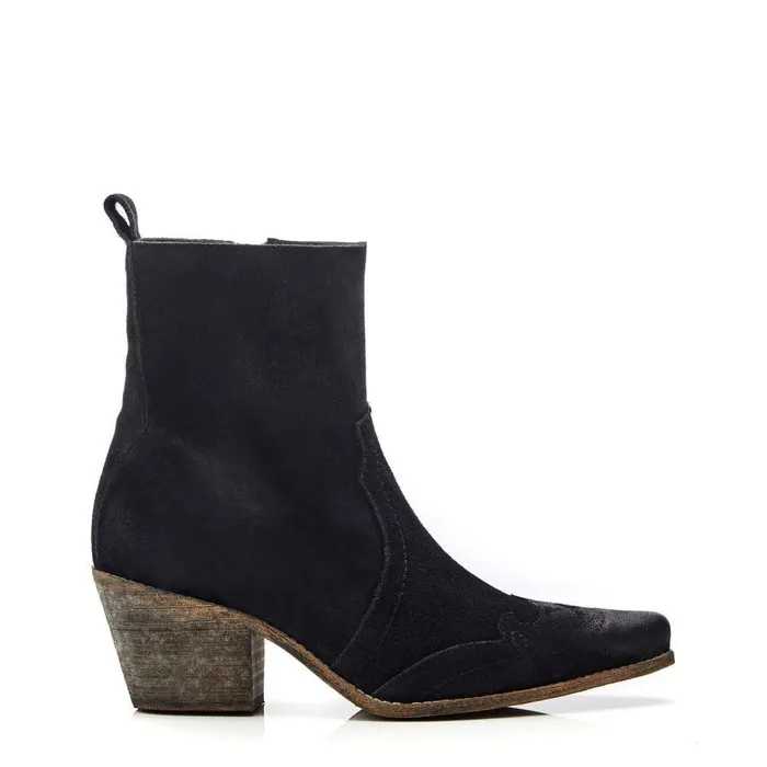 Women Moda In Pelle Heeled And Wedge Boots Carollina Black Suede