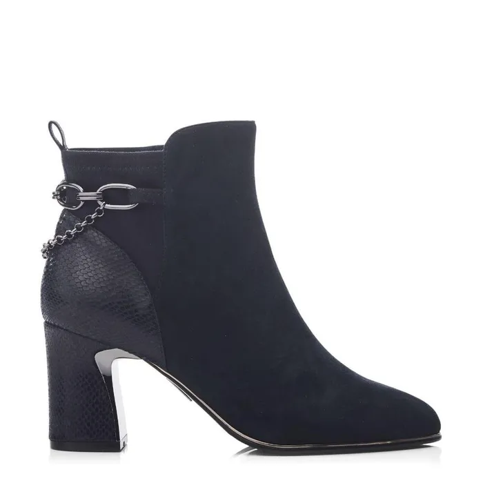 Women Moda In Pelle Heeled And Wedge Boots Klarisa Navy Suede