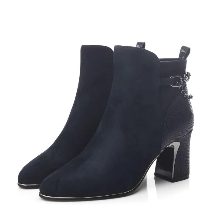 Women Moda In Pelle Heeled And Wedge Boots Klarisa Navy Suede