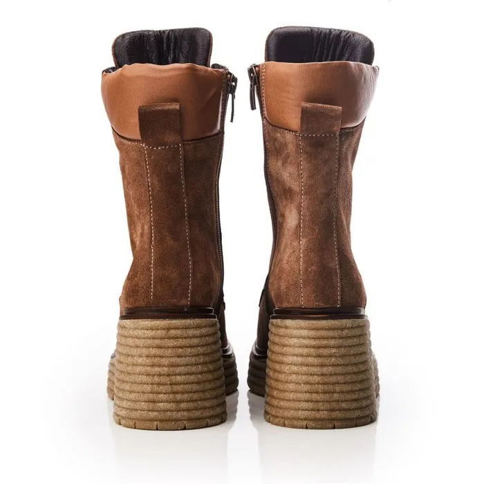 Women Moda In Pelle Heeled And Wedge Boots Shoon Sh Arenal Tan Suede