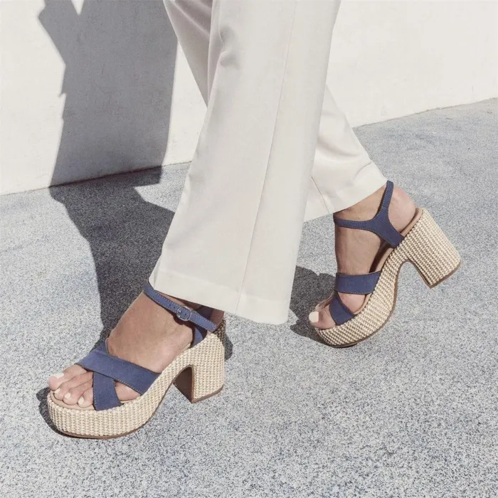 Women Moda In Pelle Heeled Sandals Luchiia Blue Suede