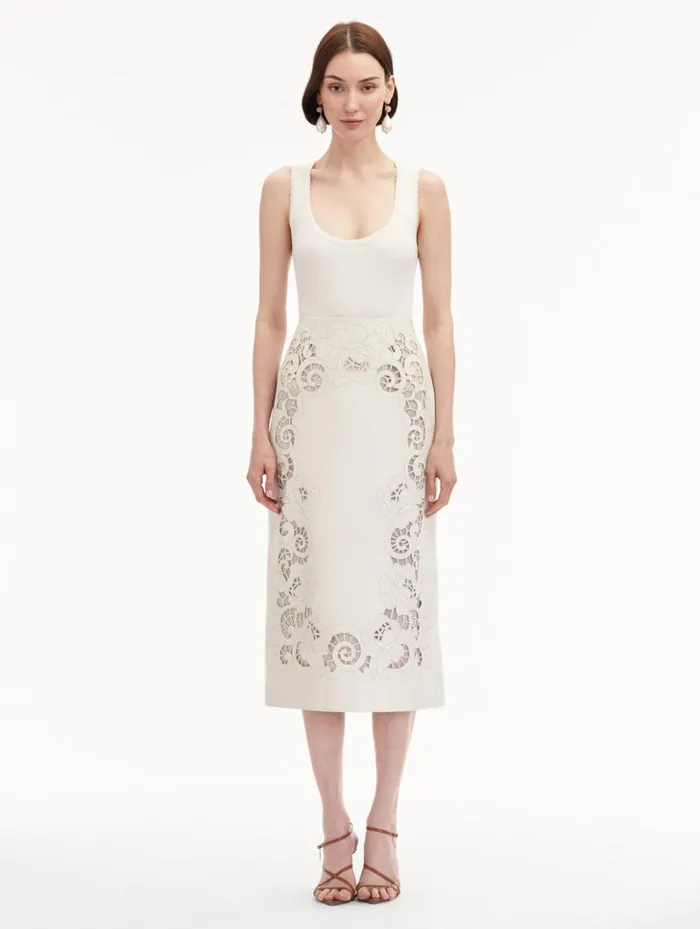 Women Pants and Skirts Oscar De La Renta Laser Cut Floral Leather Pencil Skirt White Women Pants and Skirts Oscar De La Renta Laser Cut Floral Leather Pencil Skirt White