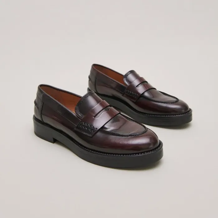 Women Roundtoed Loafers Burgundy JONAK Loafers