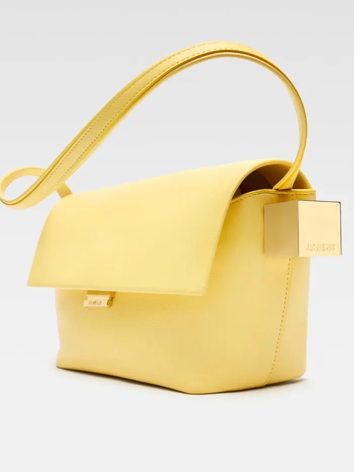 Women Shoulder Bags JACQUEMUS The Rond Carr Light Yellow Women Shoulder Bags JACQUEMUS The Rond Carr Light Yellow