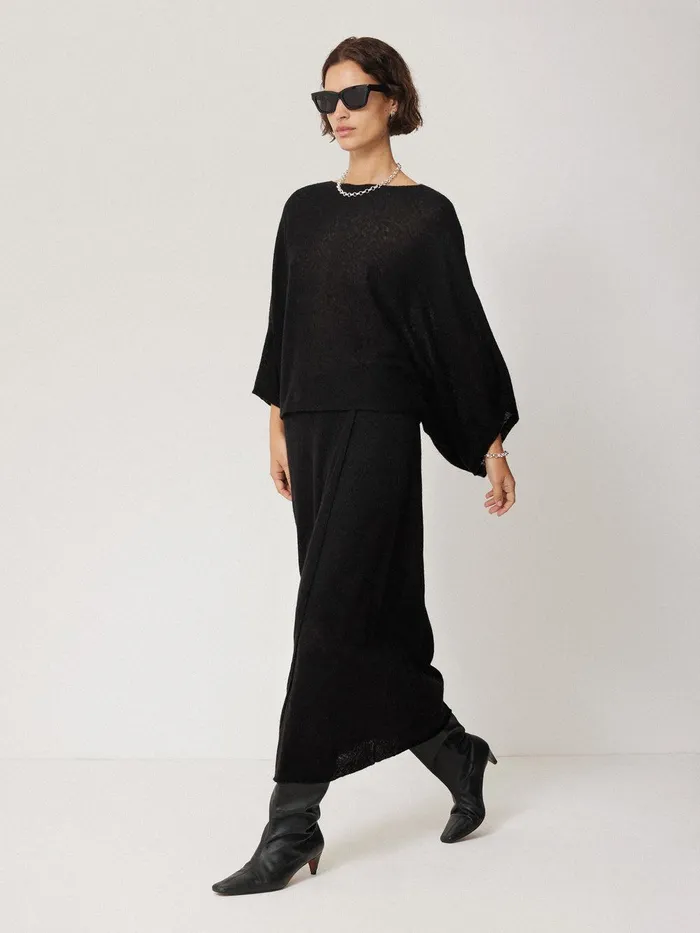 Women Soft Gauzy Knit Skirt Black Jigsaw Knitwear and Cashmere