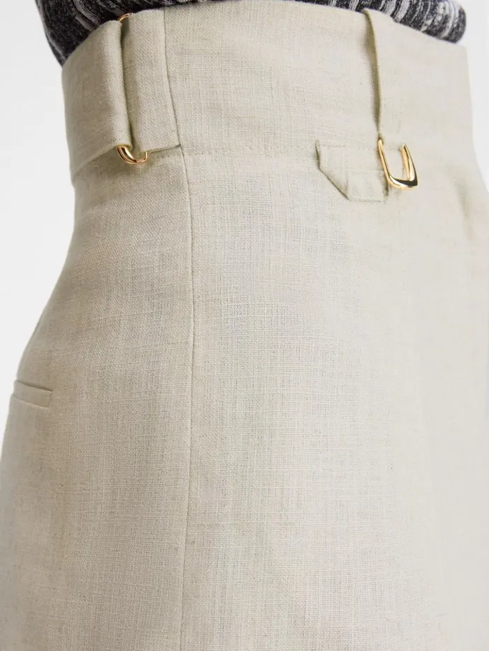 Women Trousers and Shorts JACQUEMUS The Bari Shorts Light Beige Women Trousers and Shorts JACQUEMUS The Bari Shorts Light Beige
